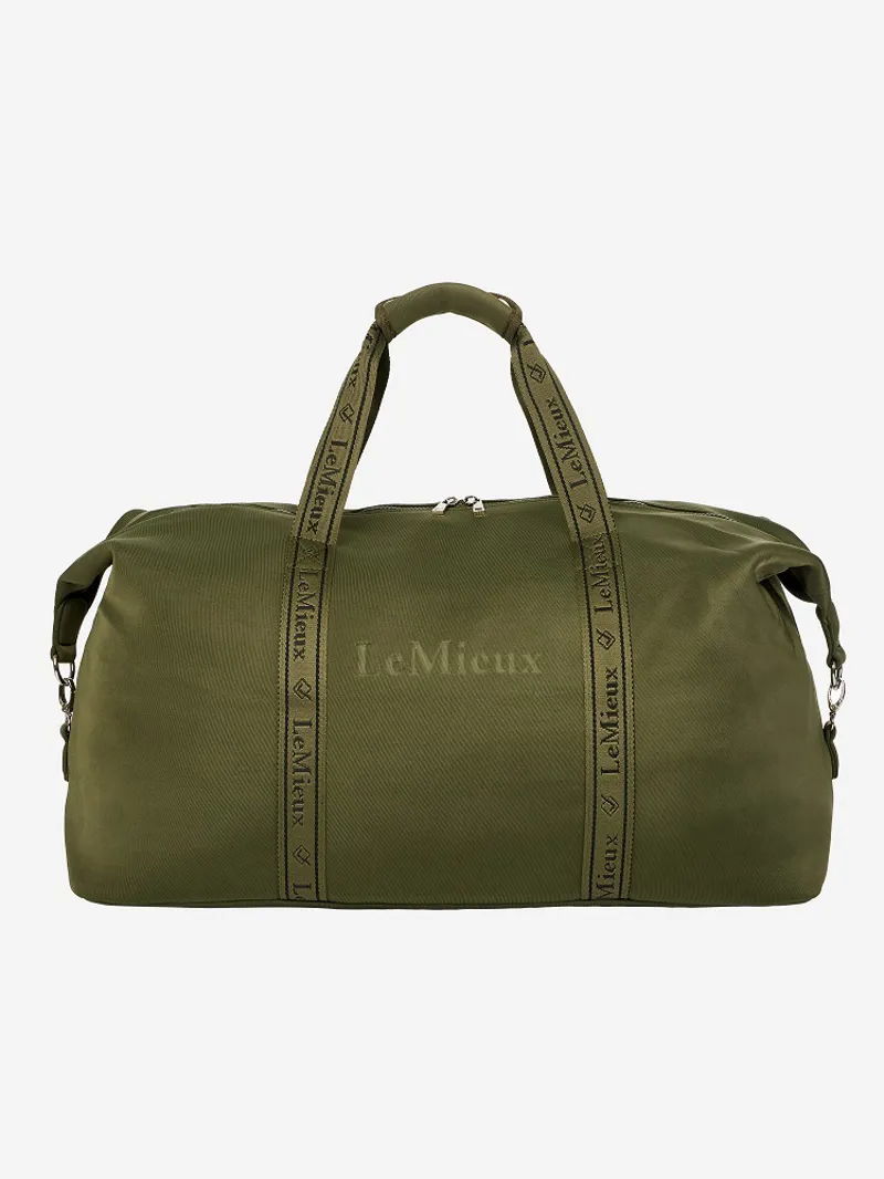 Discontinued chaps luggage deals